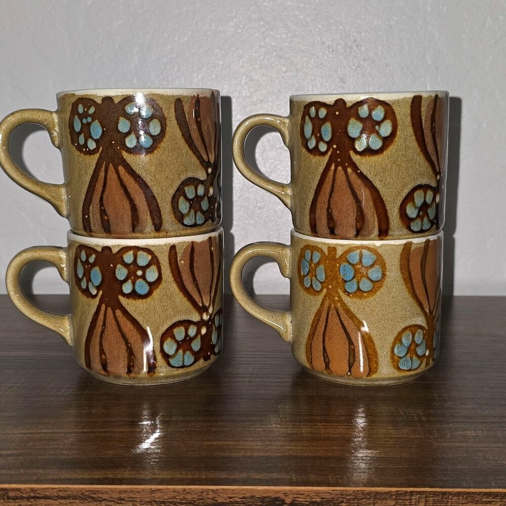 Set Of 4 Vintage MCM 1970s Ceramic Flower Print Coffee Cups/Mugs - READ